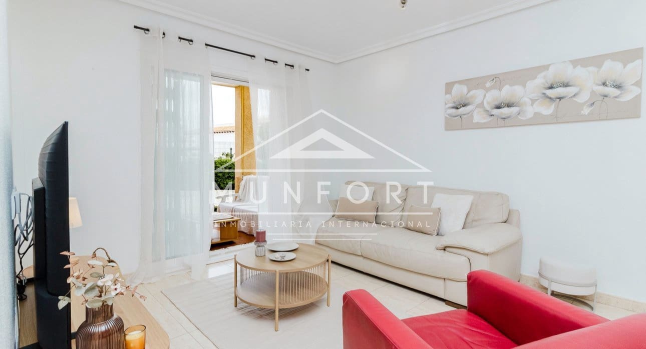 3 soverom Bungalow til salgs i Orihuela Costa med svømmebasseng - € 265 000 (Ref: 9386900)