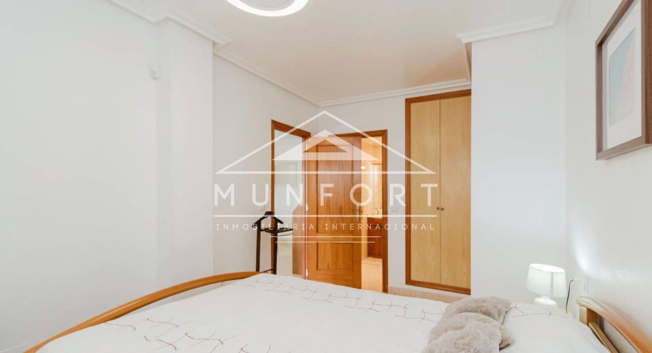 3 soverom Bungalow til salgs i Orihuela Costa med svømmebasseng - € 265 000 (Ref: 9386900)