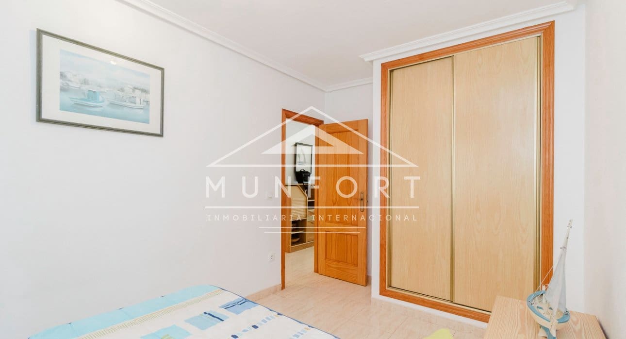 3 soverom Bungalow til salgs i Orihuela Costa med svømmebasseng - € 265 000 (Ref: 9386900)