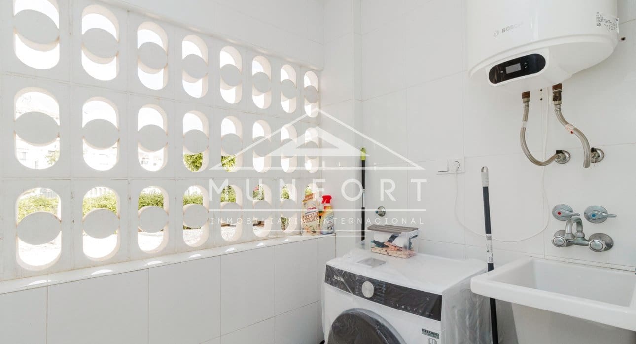 3 soverom Bungalow til salgs i Orihuela Costa med svømmebasseng - € 265 000 (Ref: 9386900)