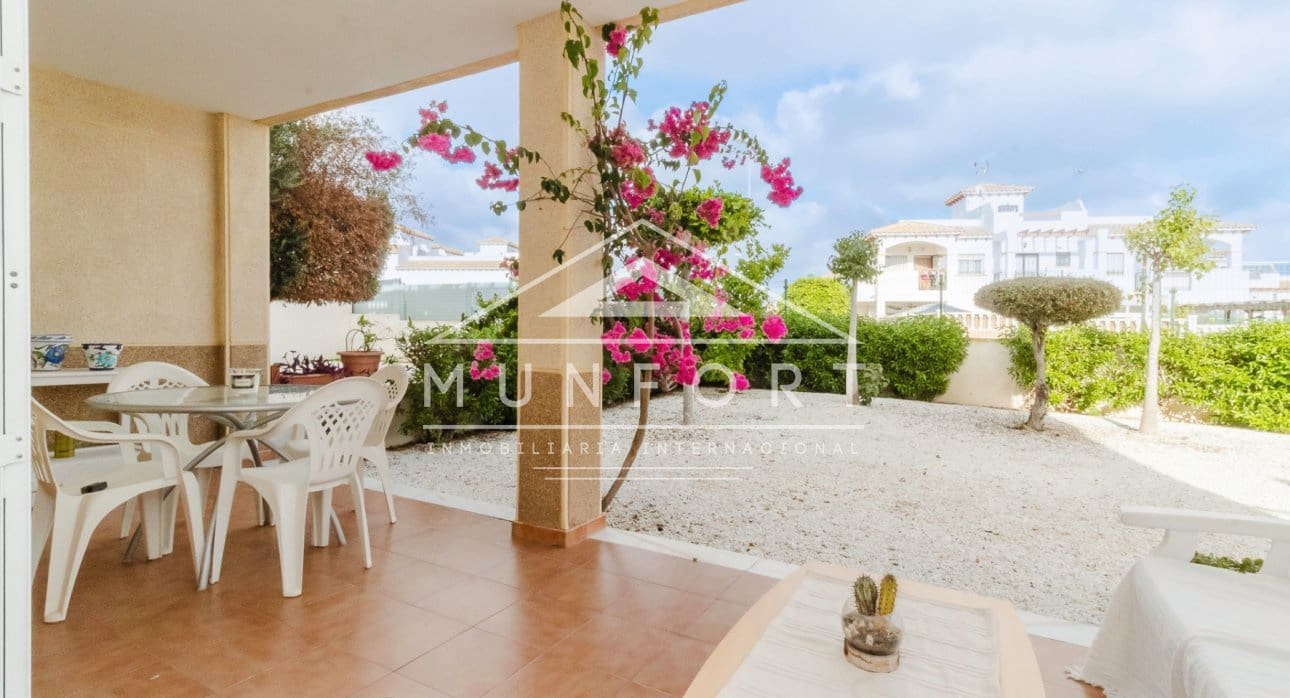 3 soverom Bungalow til salgs i Orihuela Costa med svømmebasseng - € 265 000 (Ref: 9386900)