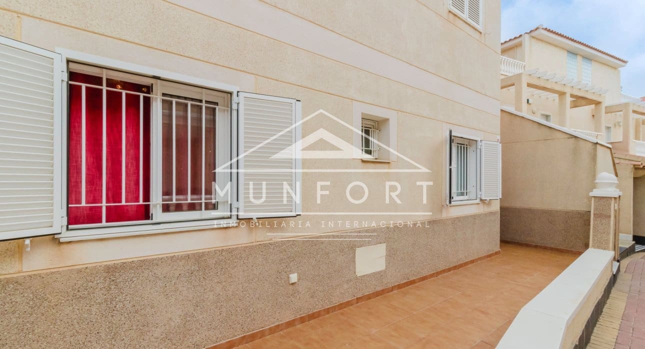 3 soverom Bungalow til salgs i Orihuela Costa med svømmebasseng - € 265 000 (Ref: 9386900)