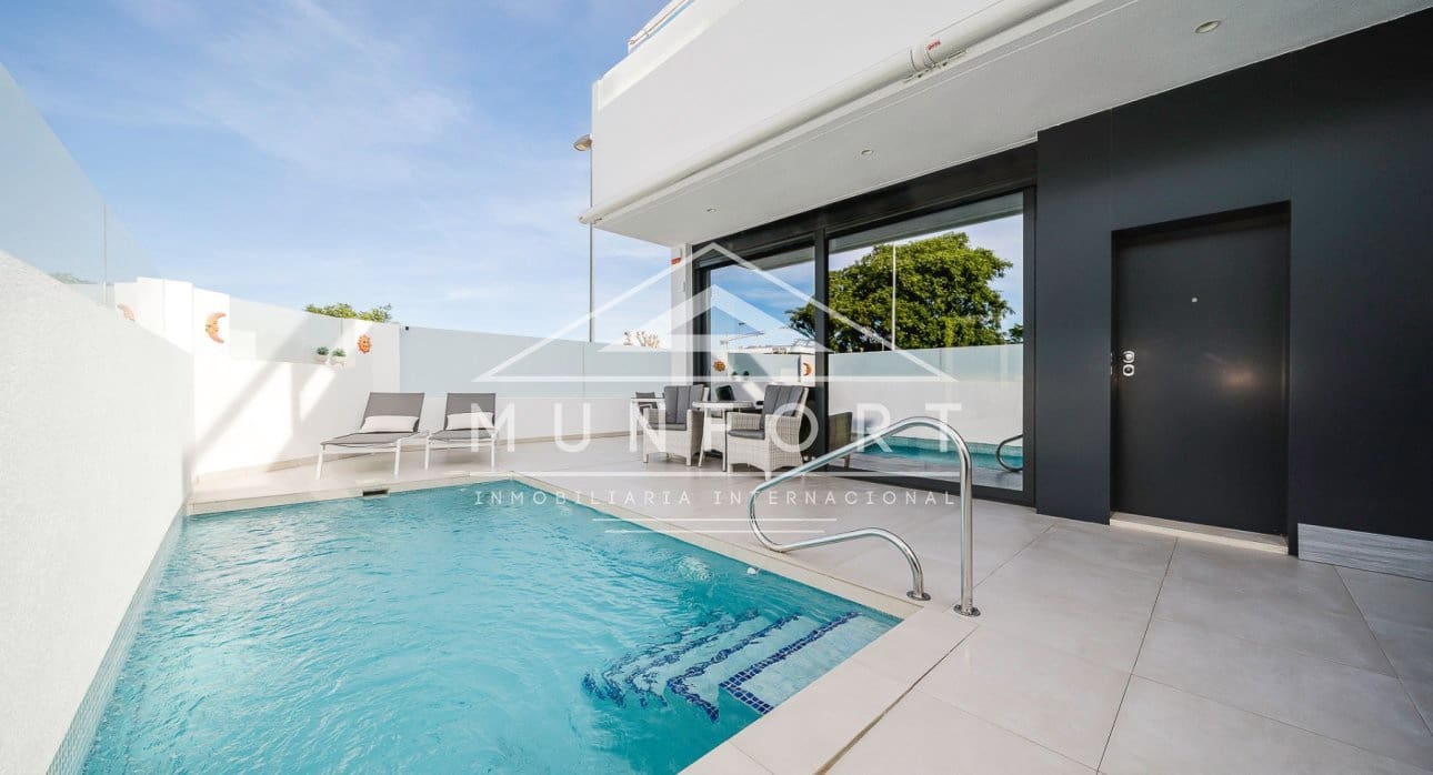 3 Zimmer Haus zu verkaufen in Pilar de la Horadada mit Pool - 399.000 € (Ref: 9386902)