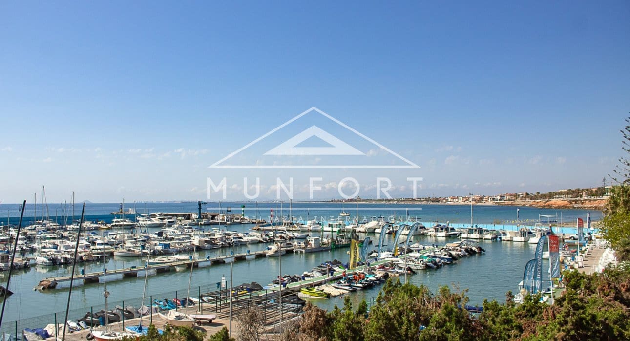 2 Zimmer Apartment zu verkaufen in Pilar de la Horadada mit Pool - 445.000 € (Ref: 9401789)