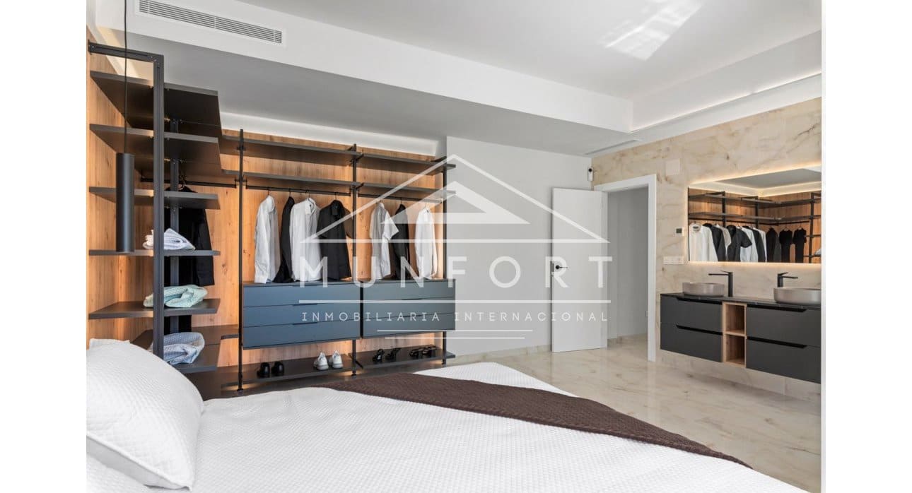 Chalet de 3 habitaciones en Algorfa en venta con piscina - 670.000 € (Ref: 9402633)