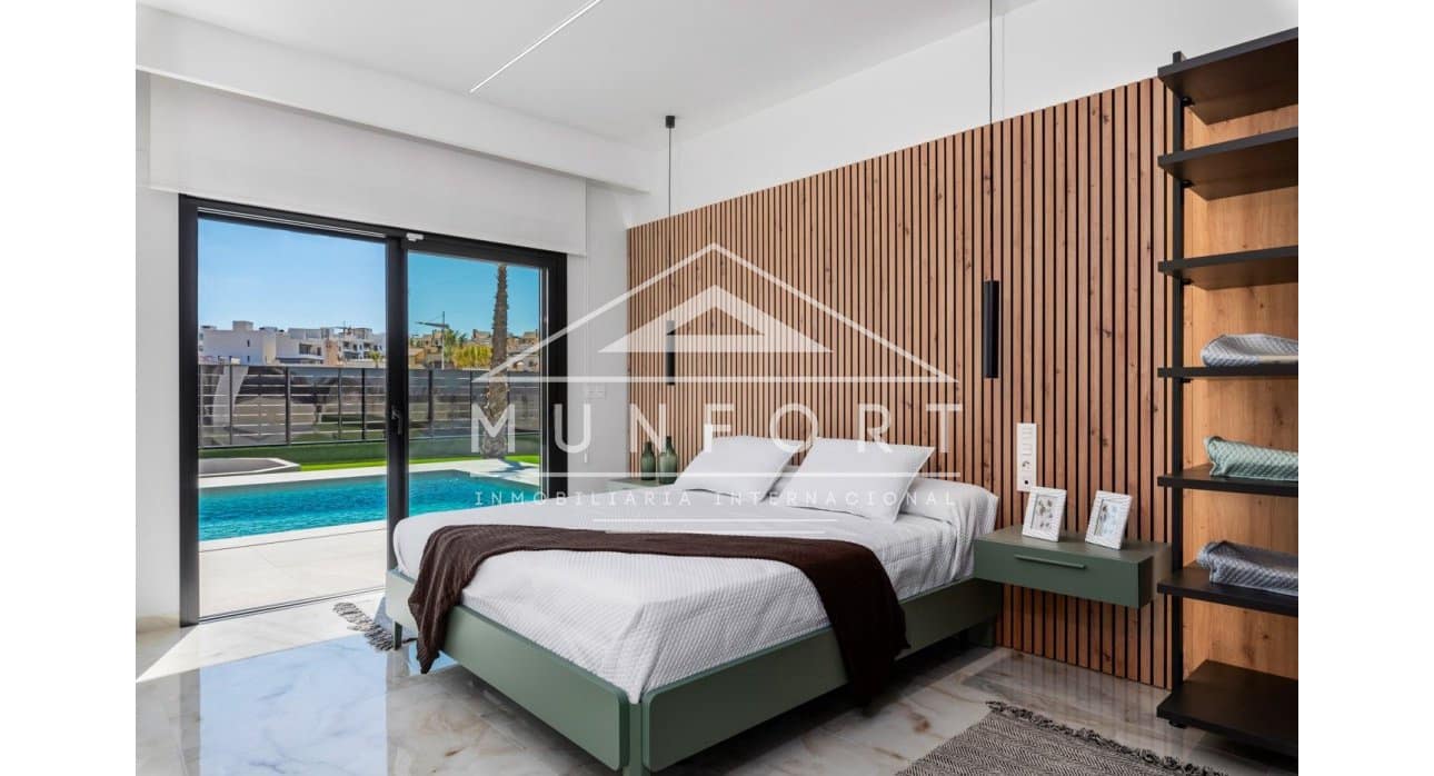 Chalet de 3 habitaciones en Algorfa en venta con piscina - 670.000 € (Ref: 9402633)