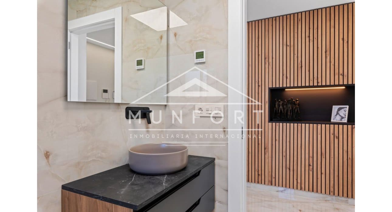 Chalet de 3 habitaciones en Algorfa en venta con piscina - 670.000 € (Ref: 9402633)