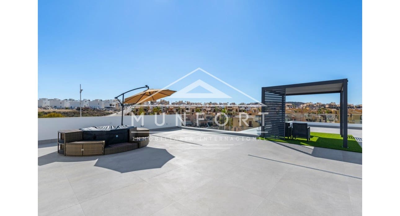 Chalet de 3 habitaciones en Algorfa en venta con piscina - 670.000 € (Ref: 9402633)