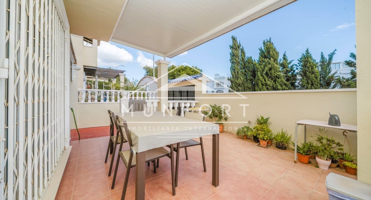 3 camera da letto Villa in vendita in Villamartin con piscina - 345.000 € (Rif: 9403646)