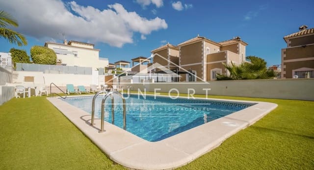 3 camera da letto Villa in vendita in Villamartin, Orihuela con piscina - 345.000 € (Rif: 9403646)