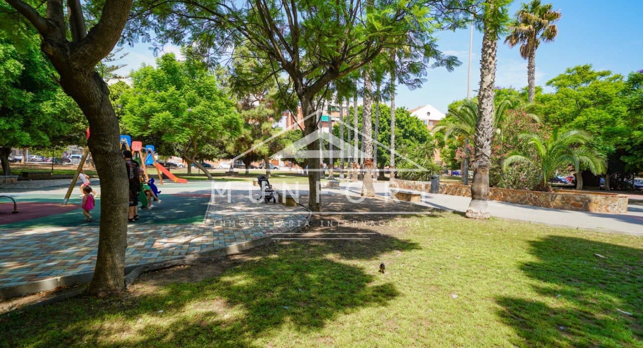 3 chambre Appartement à vendre à Torrevieja - 118 000 € (Ref: 9403648)