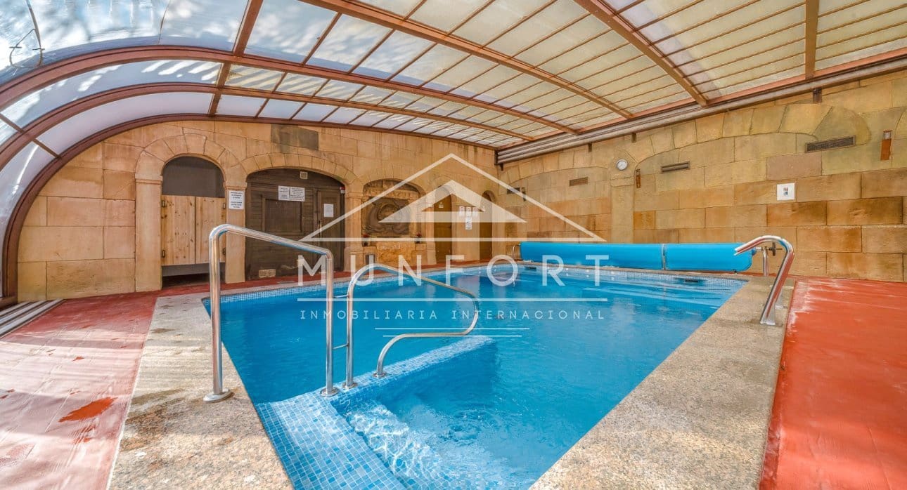 Casa de 2 habitaciones en Villamartin en venta con piscina - 215.000 € (Ref: 9412976)