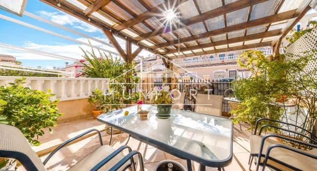 Casa de 2 habitaciones en Villamartin, Orihuela en venta con piscina - 215.000 € (Ref: 9412976)