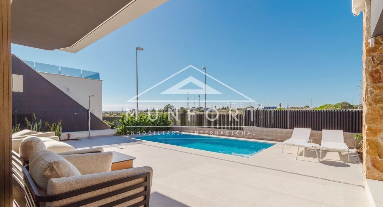 3 sypialnia Willa na sprzedaż w Ciudad Quesada z basenem - 496 000 € (Ref: 9414622)