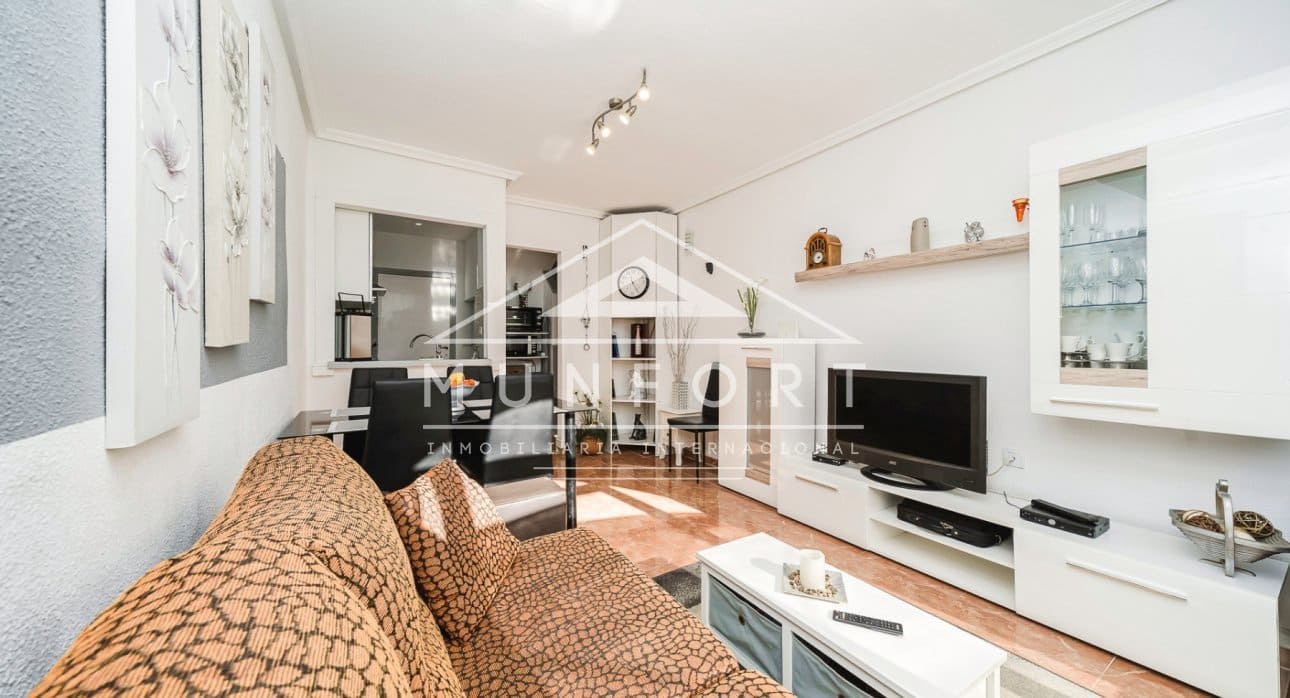 1 slaapkamer Appartement te koop in Torrevieja met zwembad - € 135.000 (Ref: 9417493)