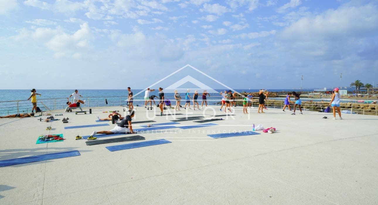 1 slaapkamer Appartement te koop in Torrevieja met zwembad - € 135.000 (Ref: 9417493)