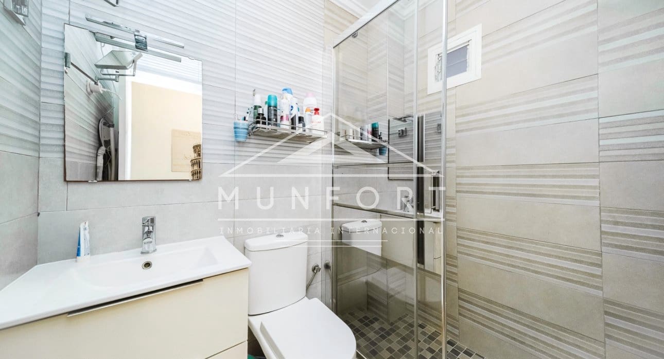 1 slaapkamer Appartement te koop in Torrevieja met zwembad - € 135.000 (Ref: 9417493)