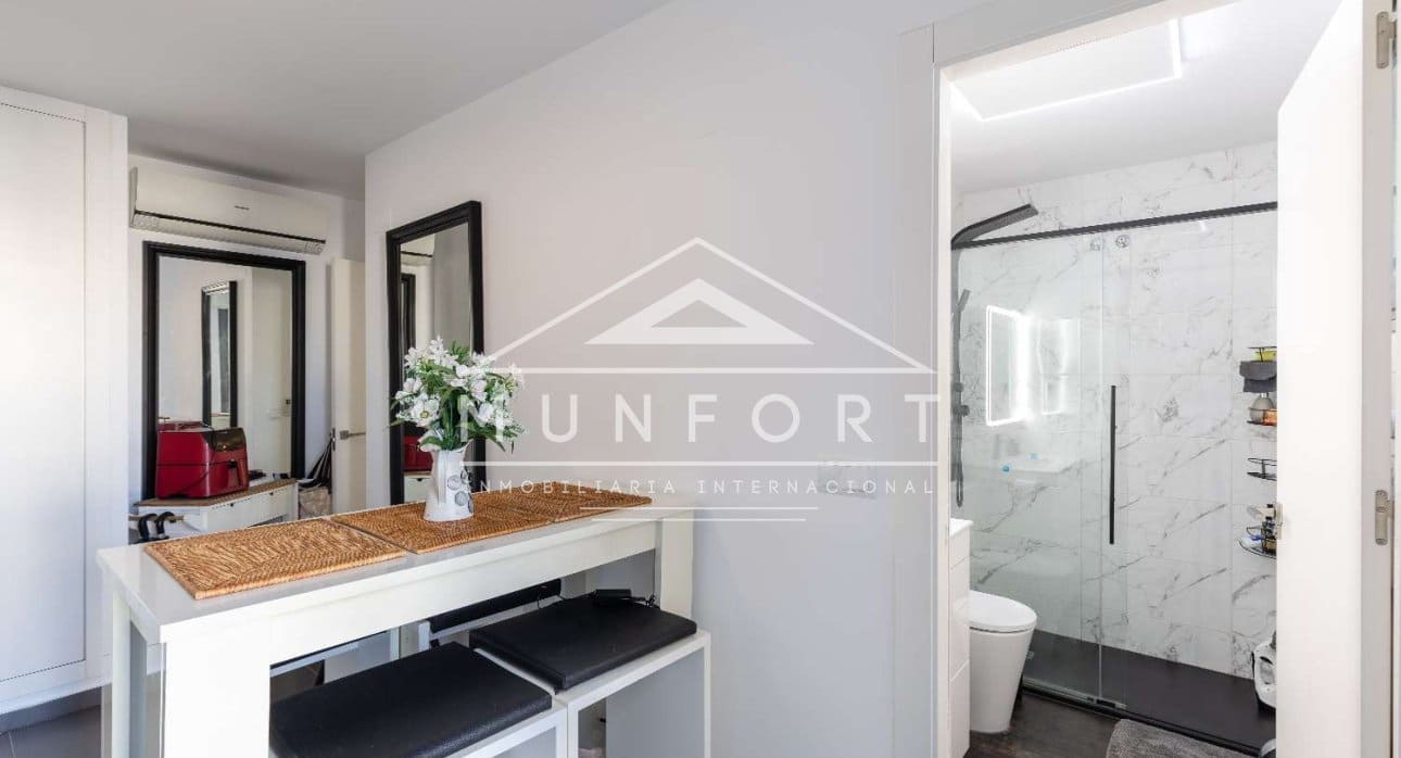 2 sovrum Villa till salu i Orihuela Costa med pool - 339 000 € (Ref: 9432594)