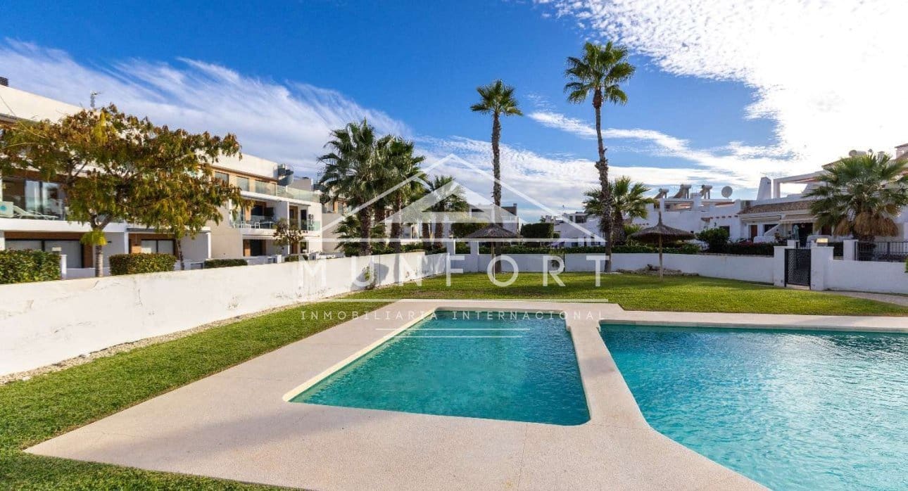 2 sovrum Villa till salu i Orihuela Costa med pool - 339 000 € (Ref: 9432594)