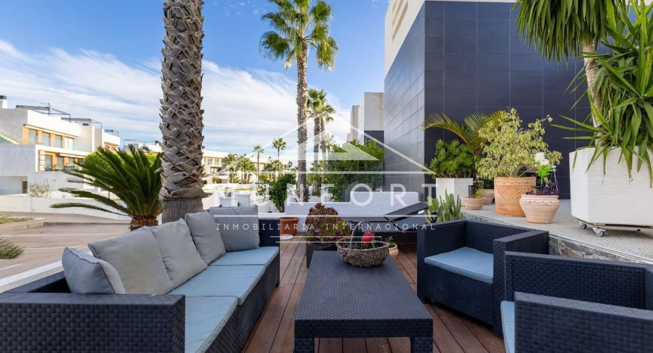 2 sovrum Villa till salu i Orihuela Costa med pool - 339 000 € (Ref: 9432594)