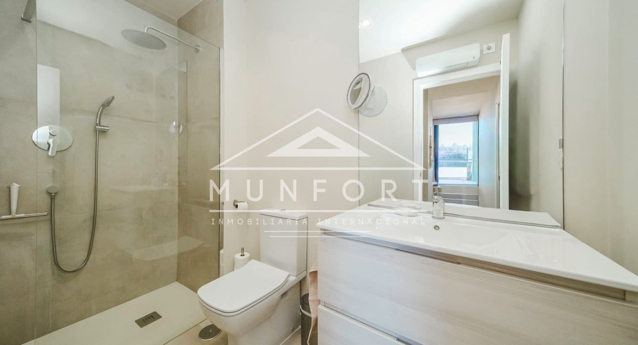 2 slaapkamer Penthouse te koop in Mar de Cristal met zwembad - € 299.000 (Ref: 9432596)