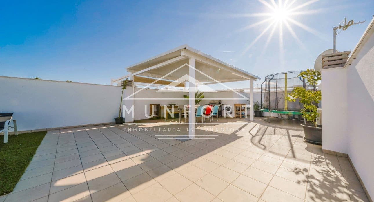 3 bedroom Villa for sale in San Pedro del Pinatar with pool - € 329,000 (Ref: 9432597)