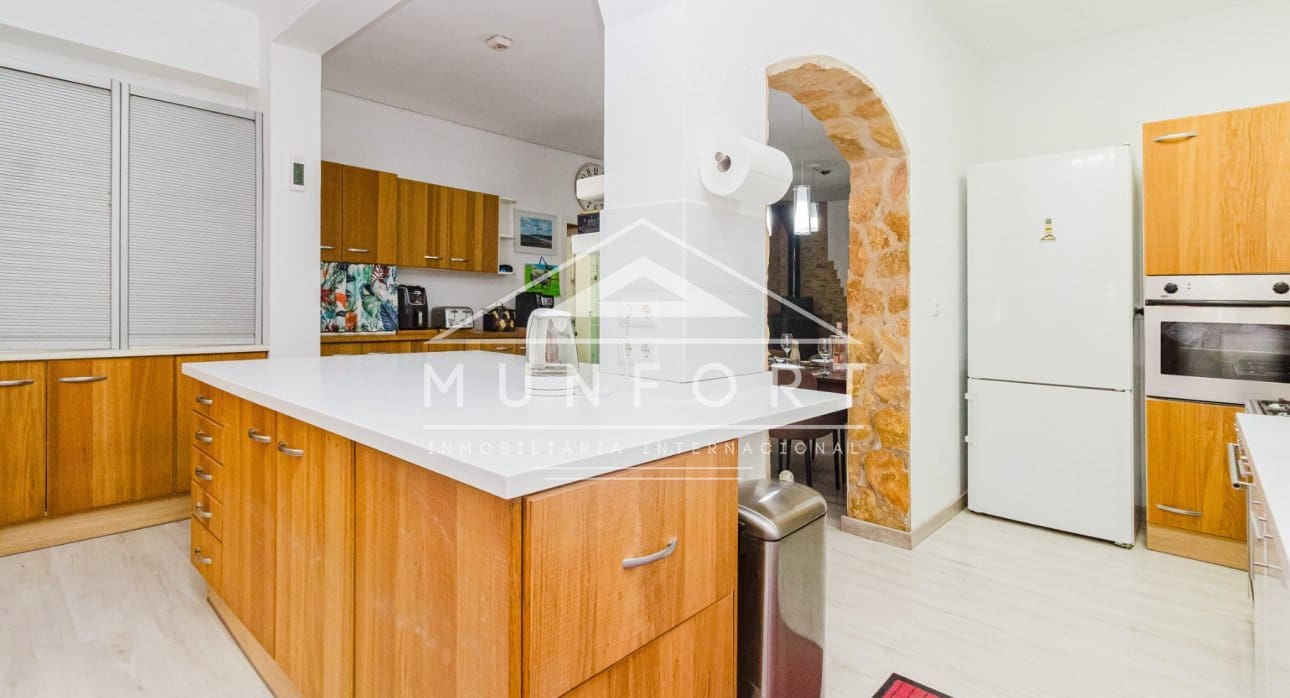 6 bedroom Villa for sale in Gea y Truyols with pool - € 599,900 (Ref: 9436319)