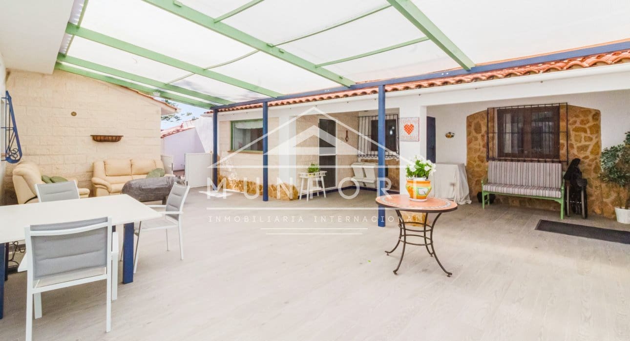 6 bedroom Villa for sale in Gea y Truyols with pool - € 599,900 (Ref: 9436319)