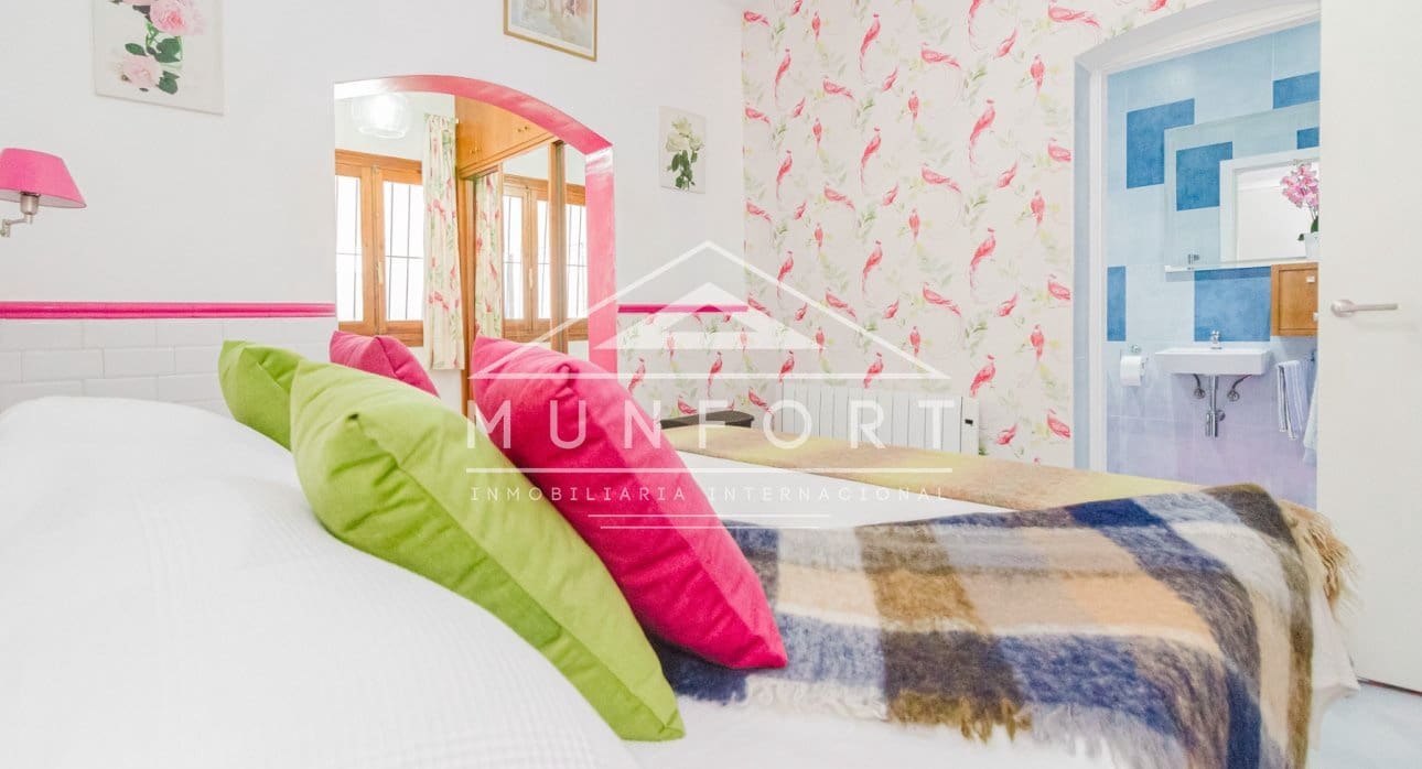 6 bedroom Villa for sale in Gea y Truyols with pool - € 599,900 (Ref: 9436319)