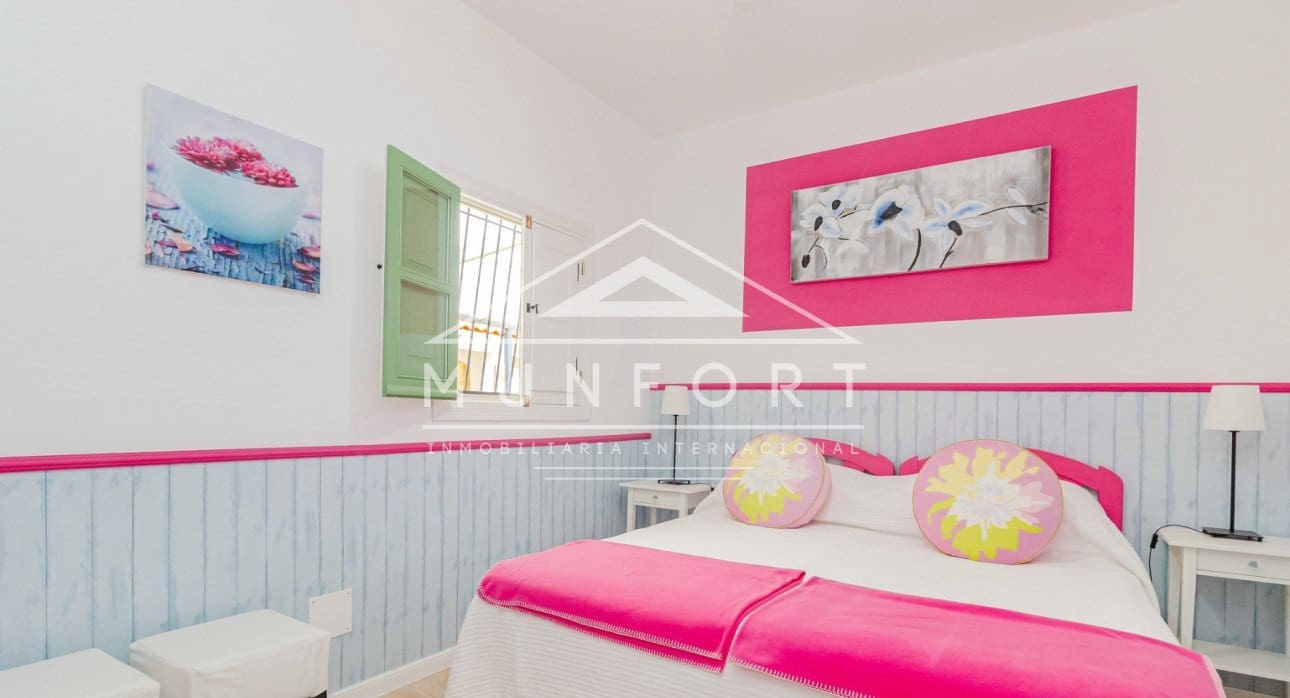 6 bedroom Villa for sale in Gea y Truyols with pool - € 599,900 (Ref: 9436319)