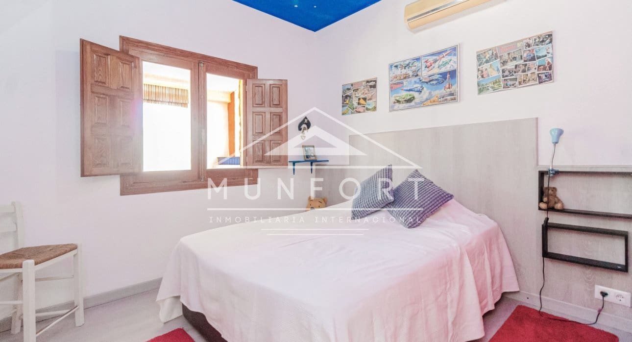 6 bedroom Villa for sale in Gea y Truyols with pool - € 599,900 (Ref: 9436319)