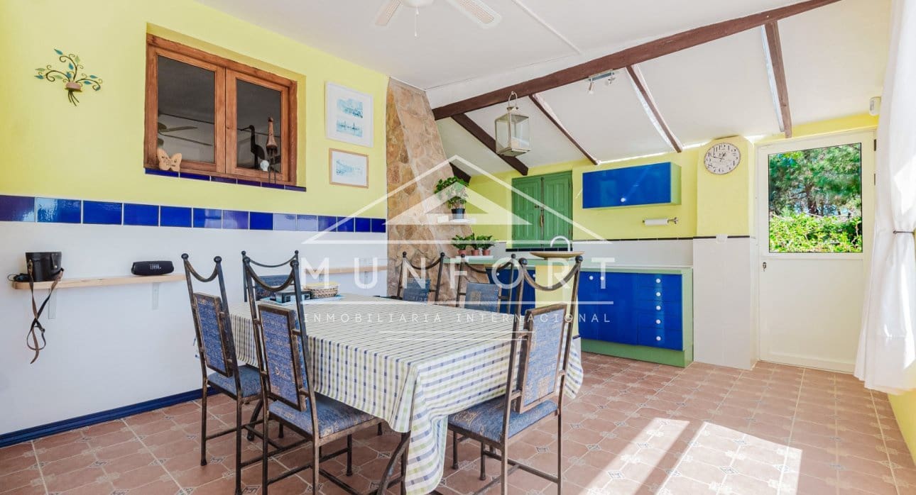 6 bedroom Villa for sale in Gea y Truyols with pool - € 599,900 (Ref: 9436319)