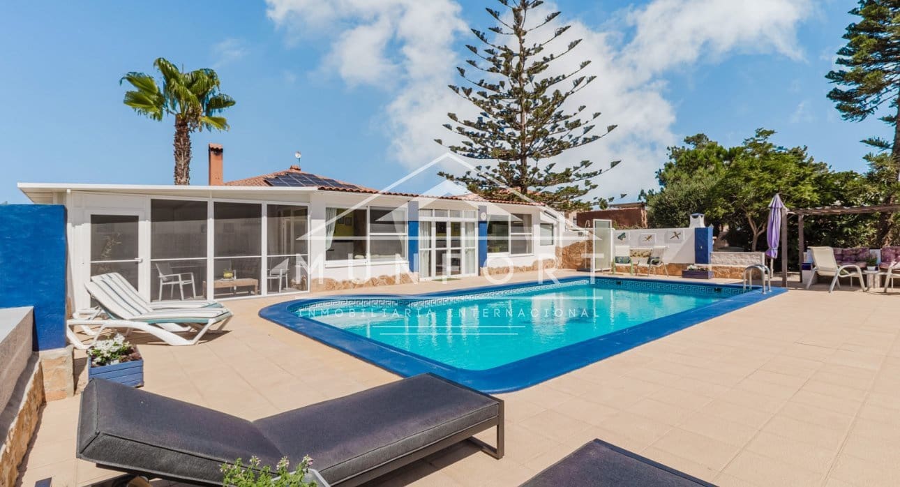 6 bedroom Villa for sale in Gea y Truyols with pool - € 599,900 (Ref: 9436319)