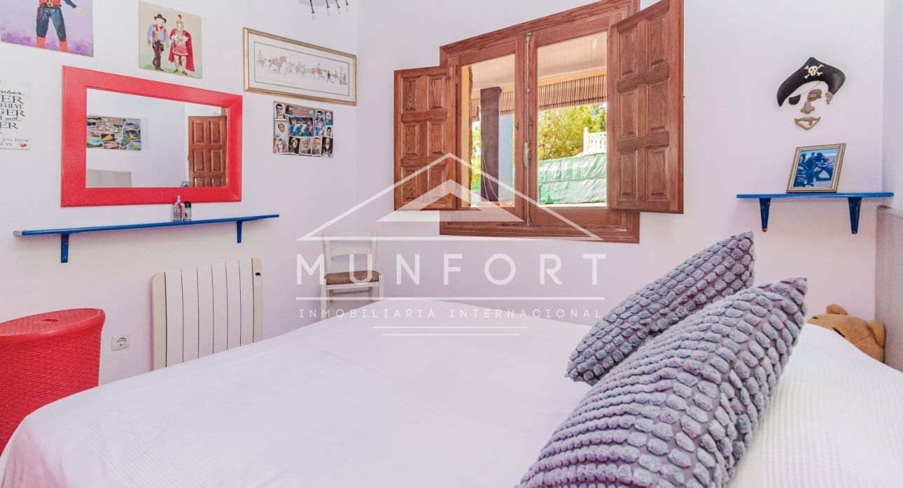 6 bedroom Villa for sale in Gea y Truyols with pool - € 599,900 (Ref: 9436319)