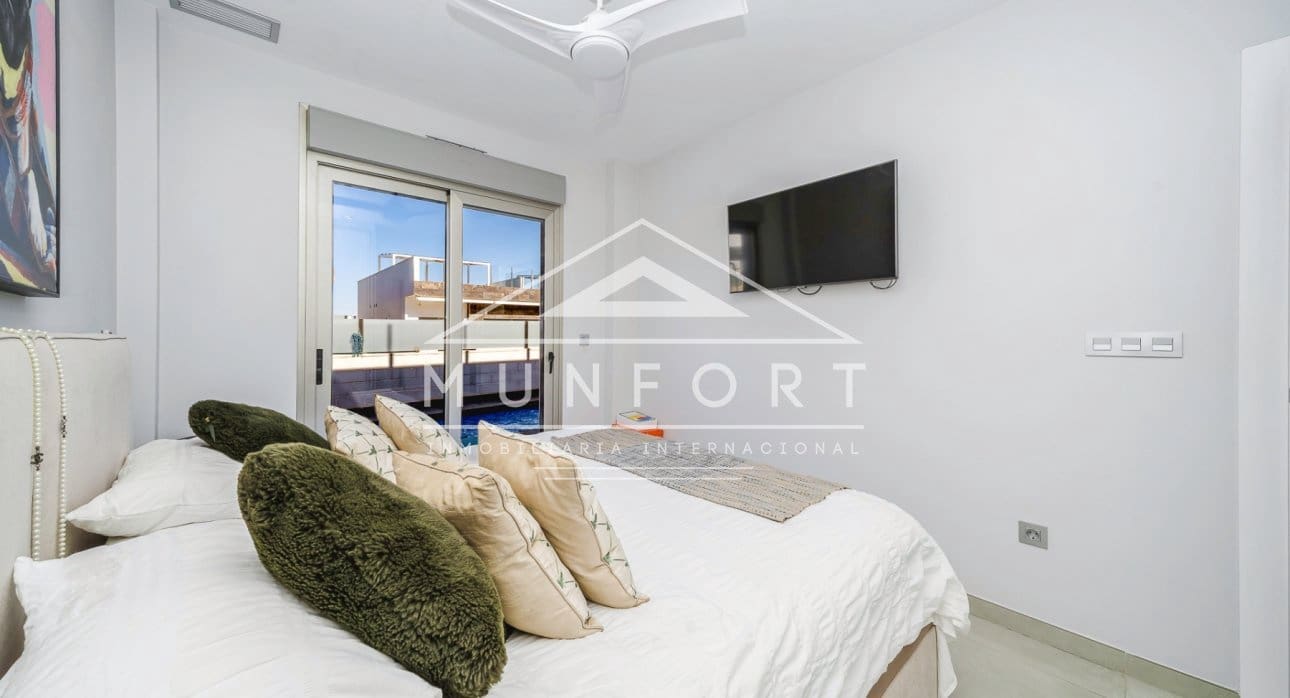 3 soveværelse Villa til salg i Orihuela Costa med swimmingpool - € 369.900 (Ref: 9437930)