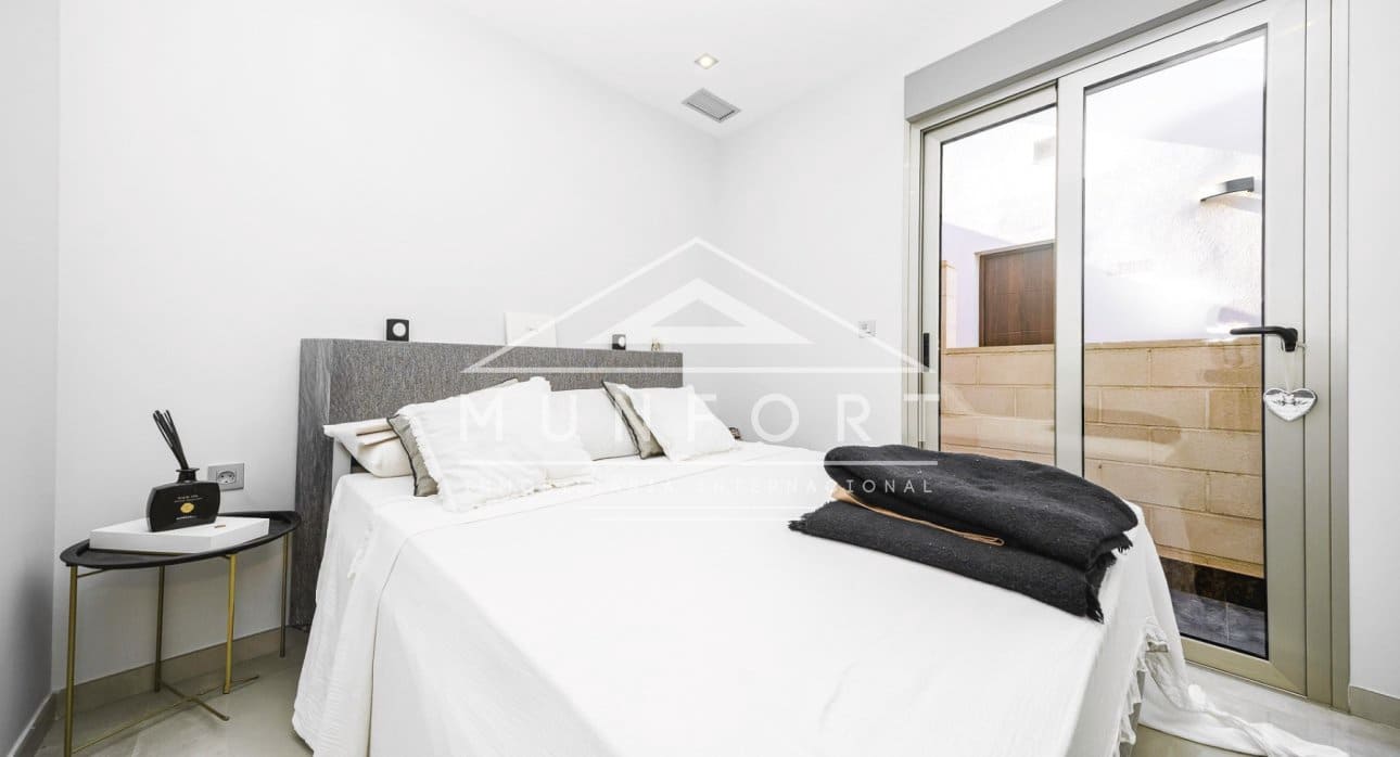 3 soveværelse Villa til salg i Orihuela Costa med swimmingpool - € 369.900 (Ref: 9437930)