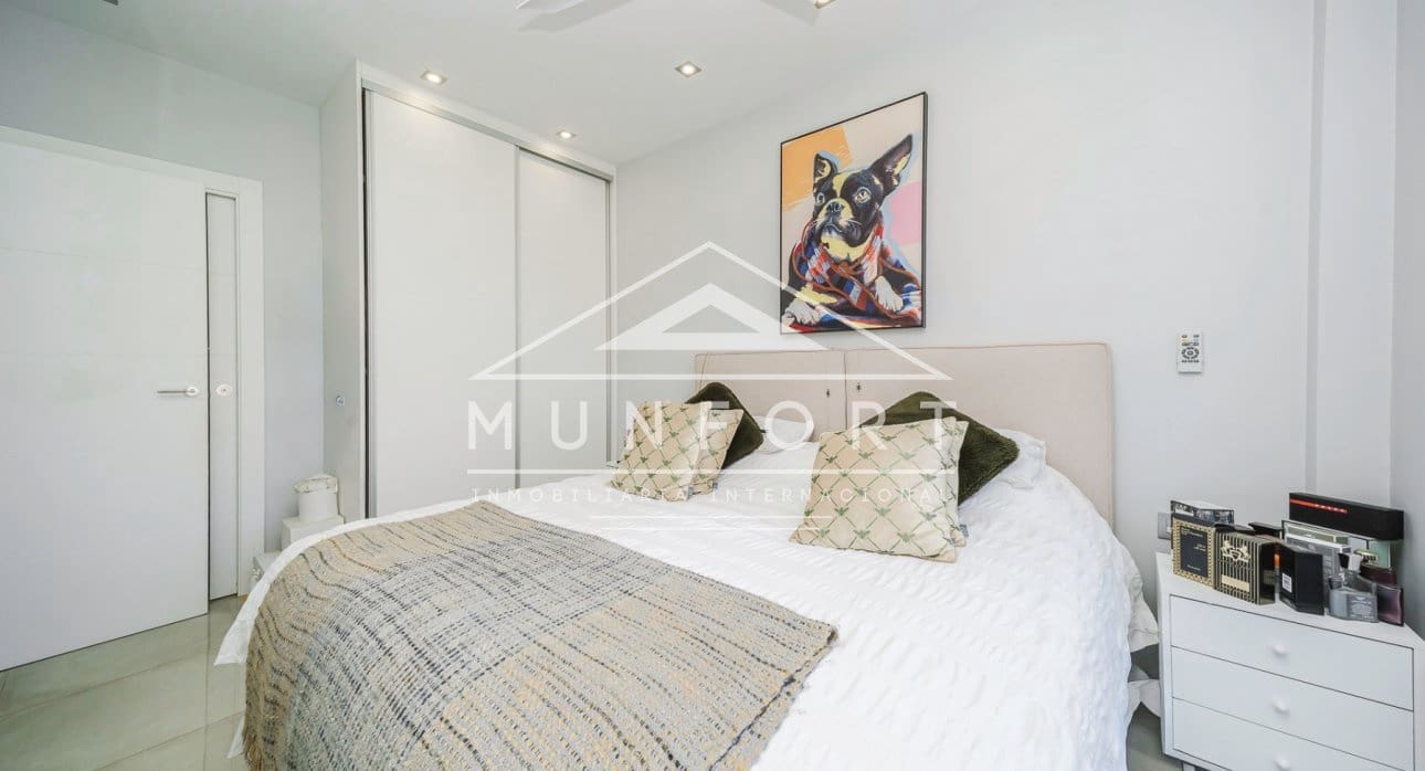 3 soveværelse Villa til salg i Orihuela Costa med swimmingpool - € 369.900 (Ref: 9437930)