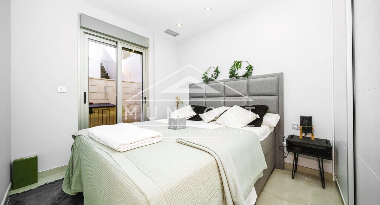 3 soveværelse Villa til salg i Orihuela Costa med swimmingpool - € 369.900 (Ref: 9437930)