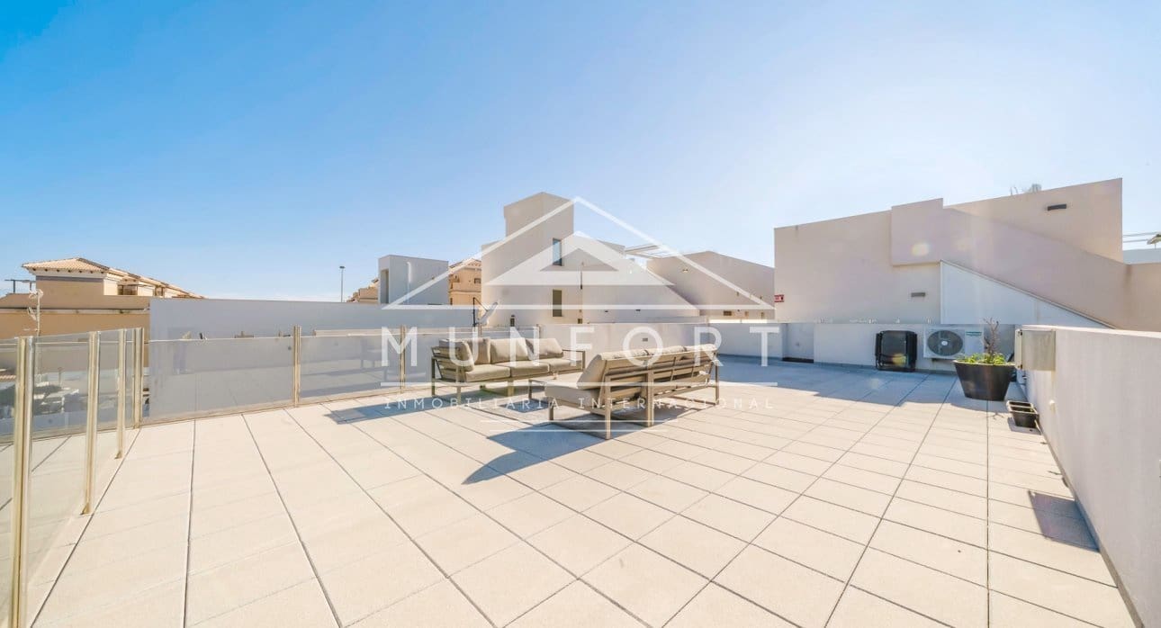 3 soveværelse Villa til salg i Orihuela Costa med swimmingpool - € 369.900 (Ref: 9437930)