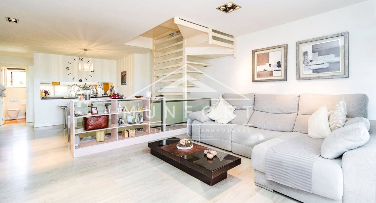 4 sypialnia Willa na sprzedaż w Torrevieja - 449 900 € (Ref: 9437931)