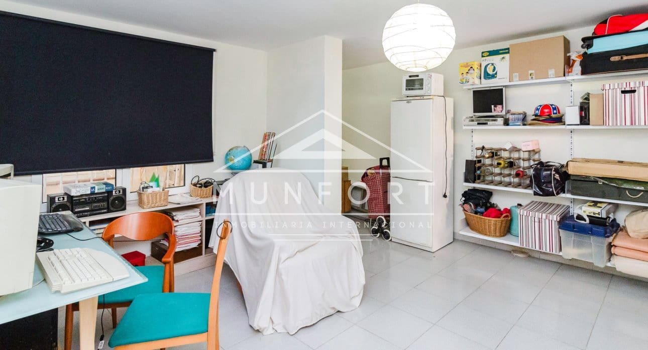 4 sypialnia Willa na sprzedaż w Torrevieja - 449 900 € (Ref: 9437931)