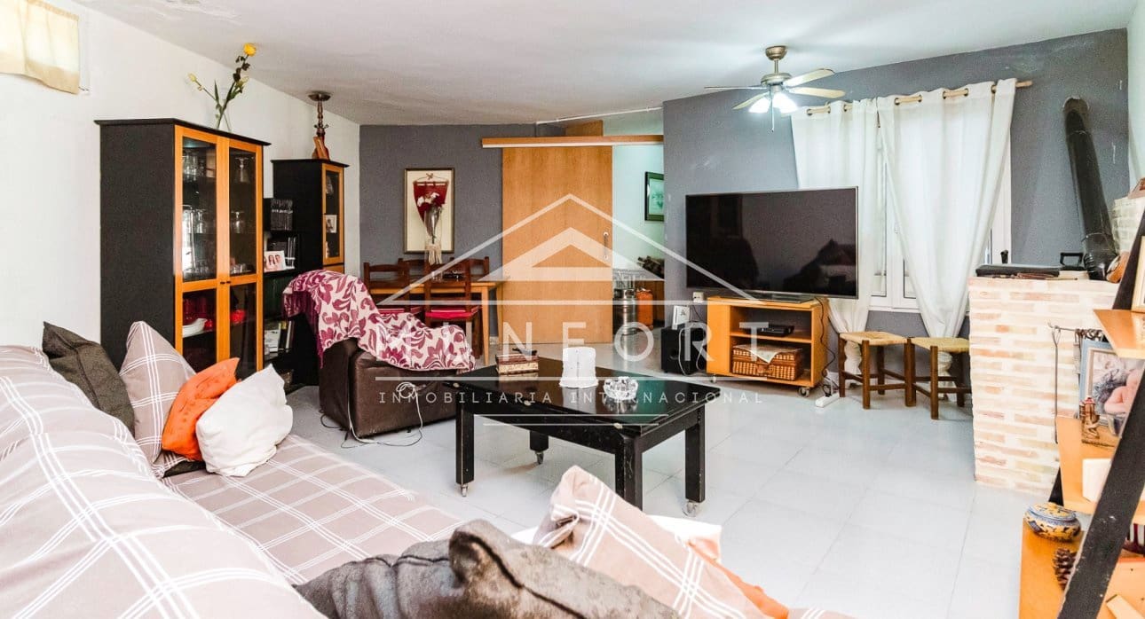 4 sypialnia Willa na sprzedaż w Torrevieja - 449 900 € (Ref: 9437931)