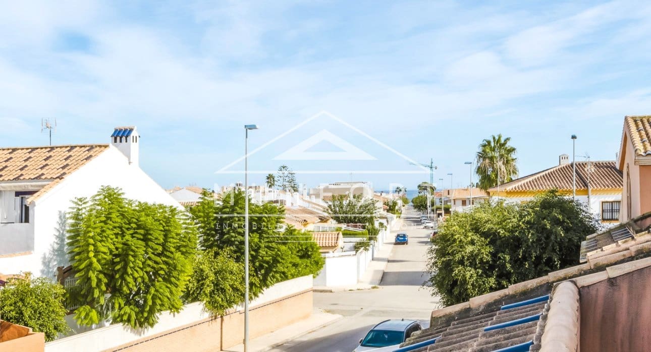 3 Zimmer Villa zu verkaufen in Torre de la Horadada - 225.000 € (Ref: 9444532)