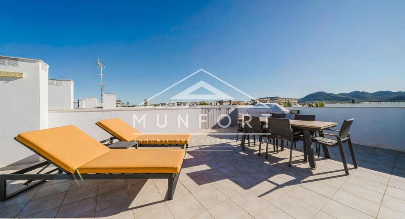 2 soverom Penthouse til salgs i Estrella de Mar med svømmebasseng - € 289 000 (Ref: 9444781)