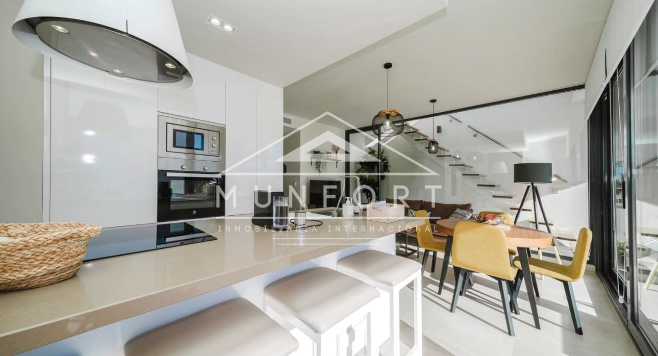 2 soverom Leilighet til salgs i Estrella de Mar med svømmebasseng - € 289 000 (Ref: 9444782)