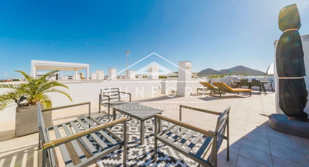 2 soverom Leilighet til salgs i Estrella de Mar med svømmebasseng - € 289 000 (Ref: 9444782)