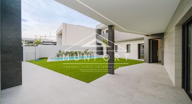 5 slaapkamer Villa te koop in Los Cuarteros, San Pedro del Pinatar met zwembad - € 1.300.000 (Ref: 9444783)