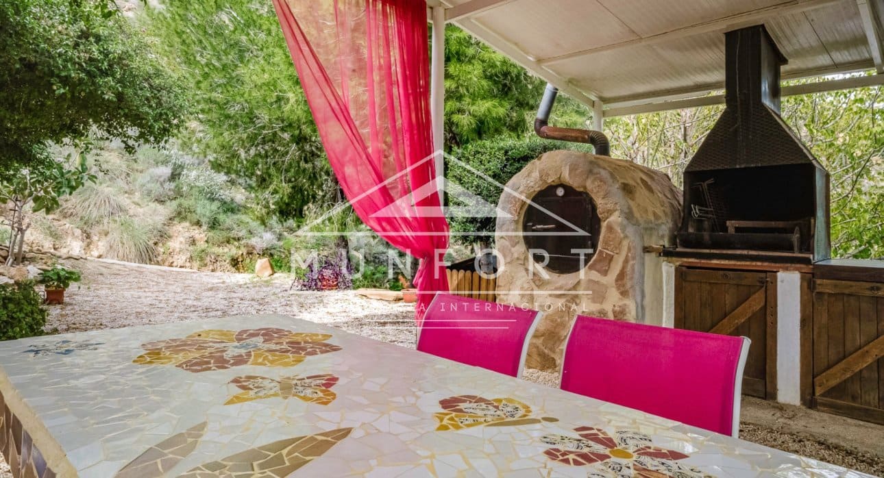 Villa til salg i Gea y Truyols med swimmingpool - € 165.000 (Ref: 9450932)