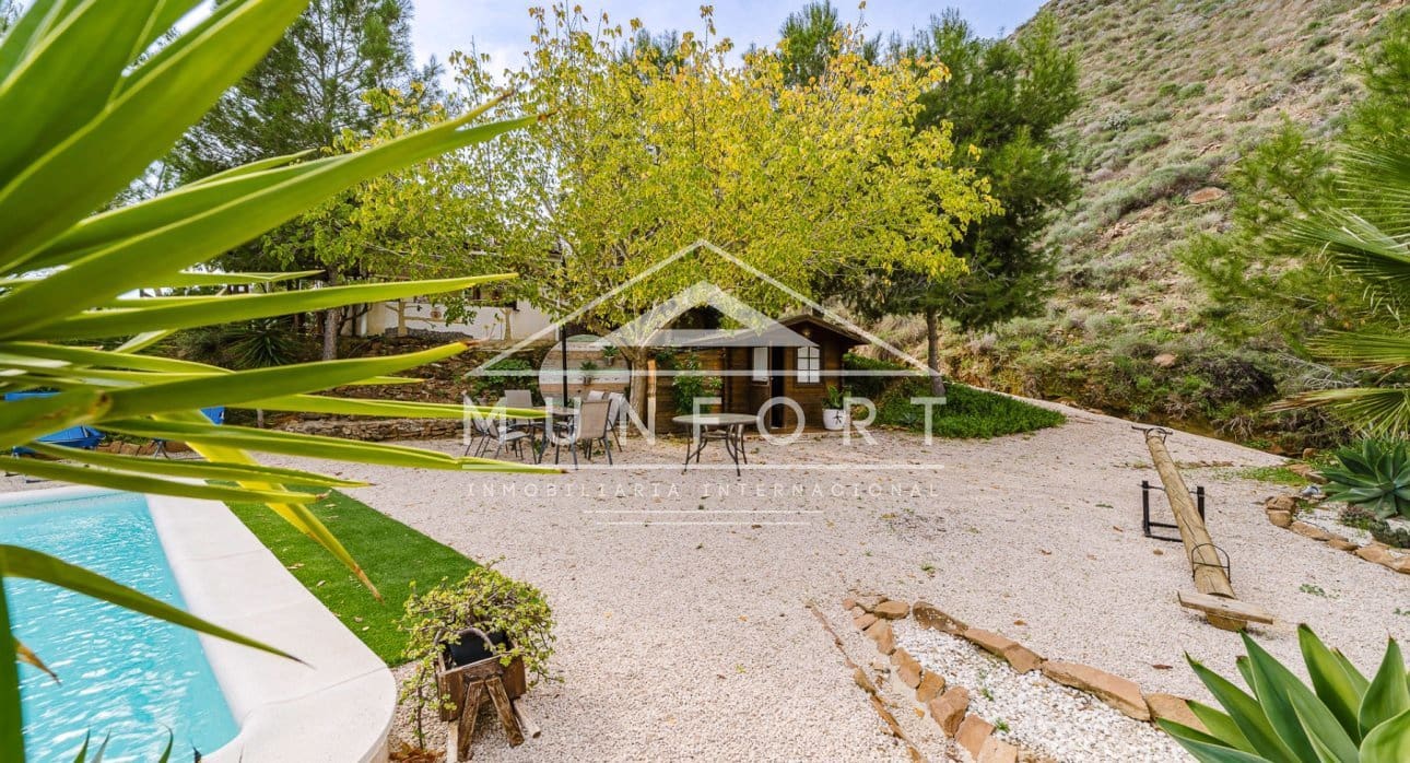 Villa til salg i Gea y Truyols med swimmingpool - € 165.000 (Ref: 9450932)