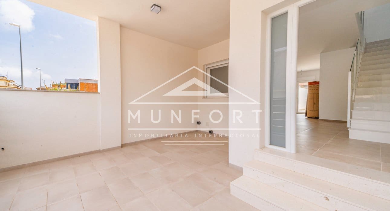 3 Zimmer Villa zu verkaufen in Pilar de la Horadada mit Pool - 265.000 € (Ref: 9450933)